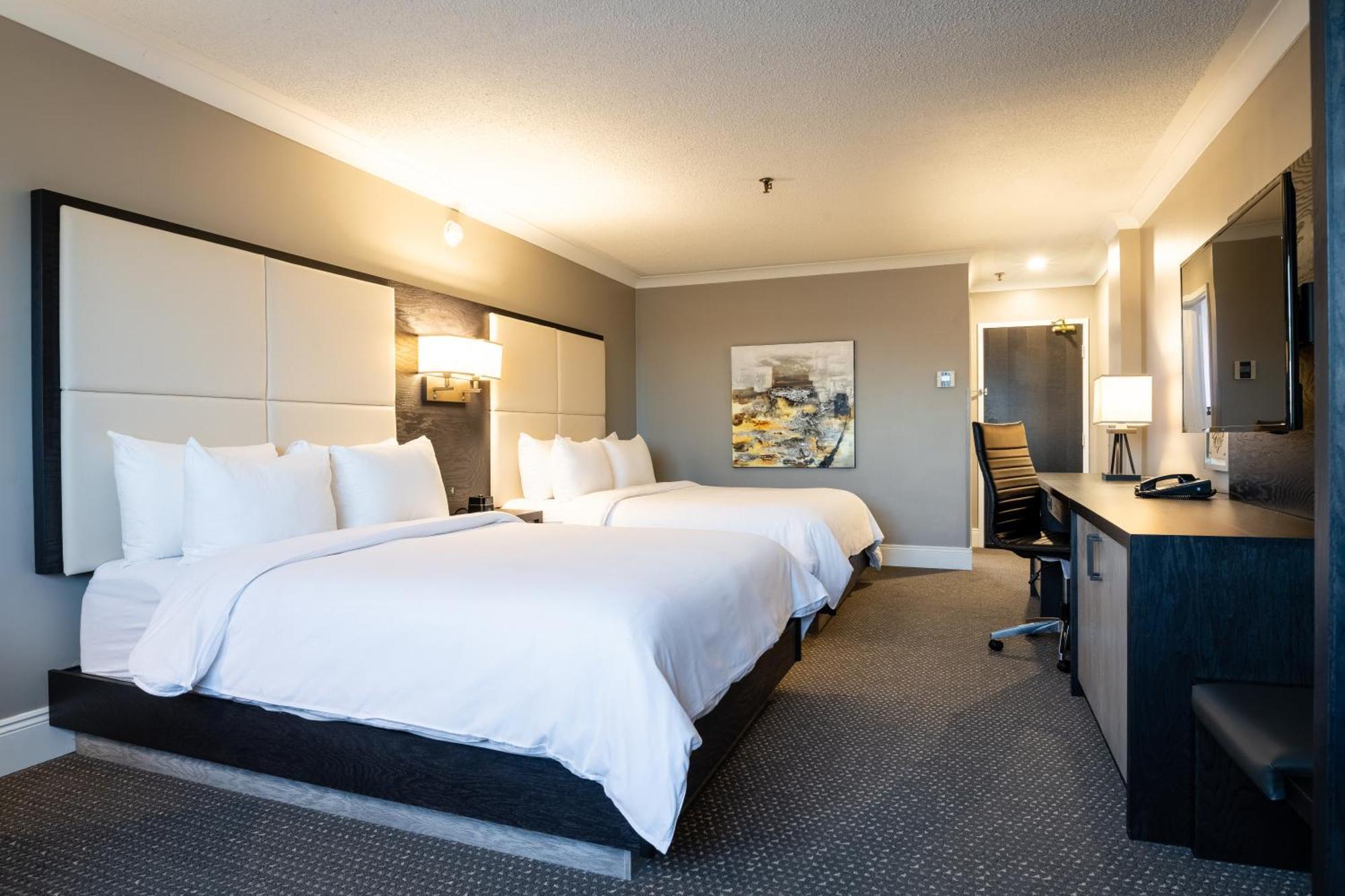 Crowne Plaza Hotel Moncton Downtown By Ihg Exterior photo