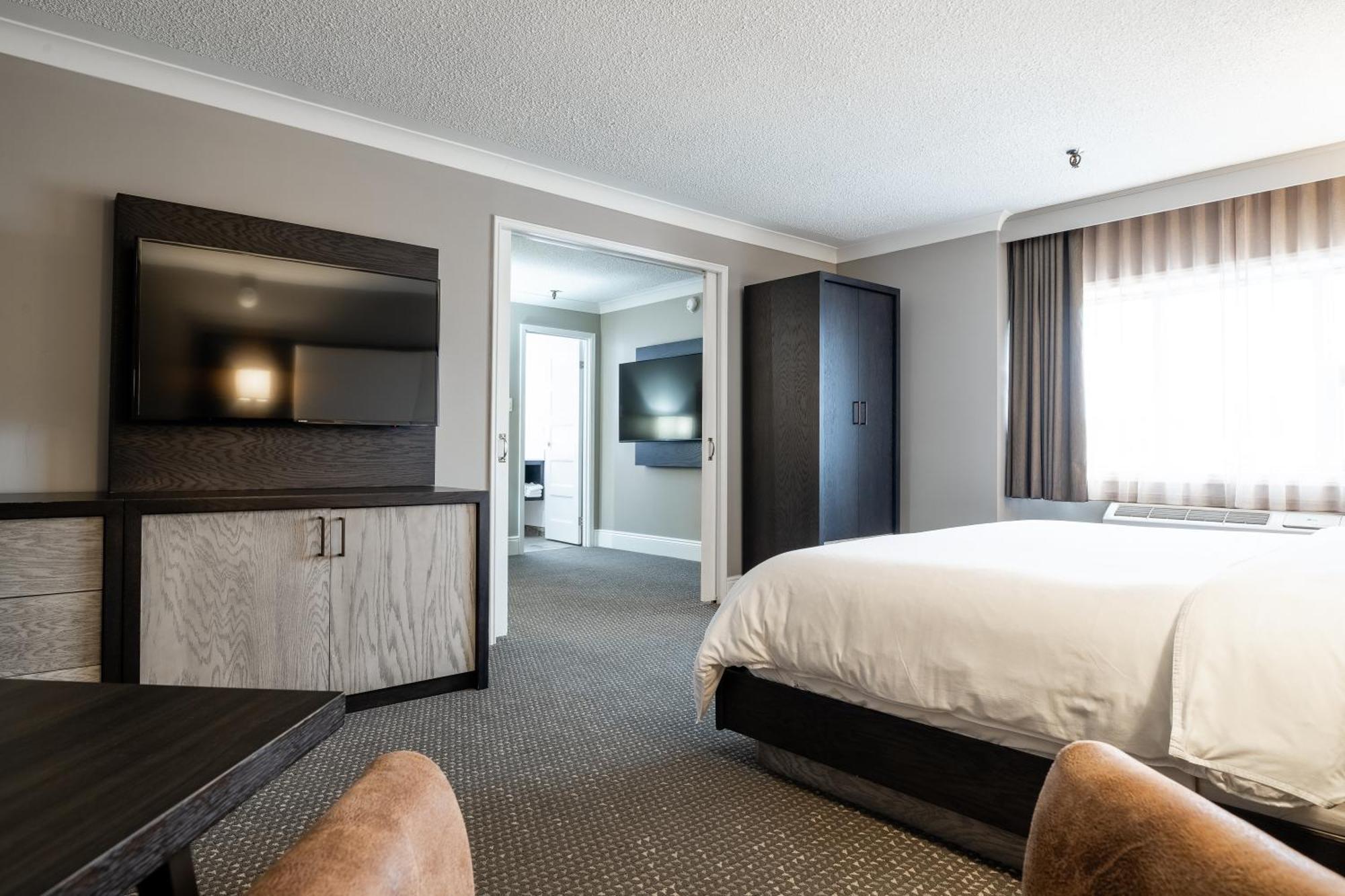 Crowne Plaza Hotel Moncton Downtown By Ihg Exterior photo