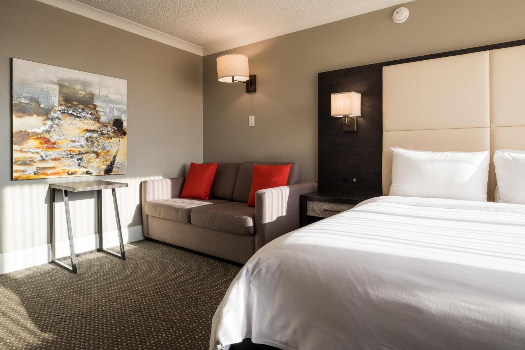 Crowne Plaza Hotel Moncton Downtown By Ihg Exterior photo