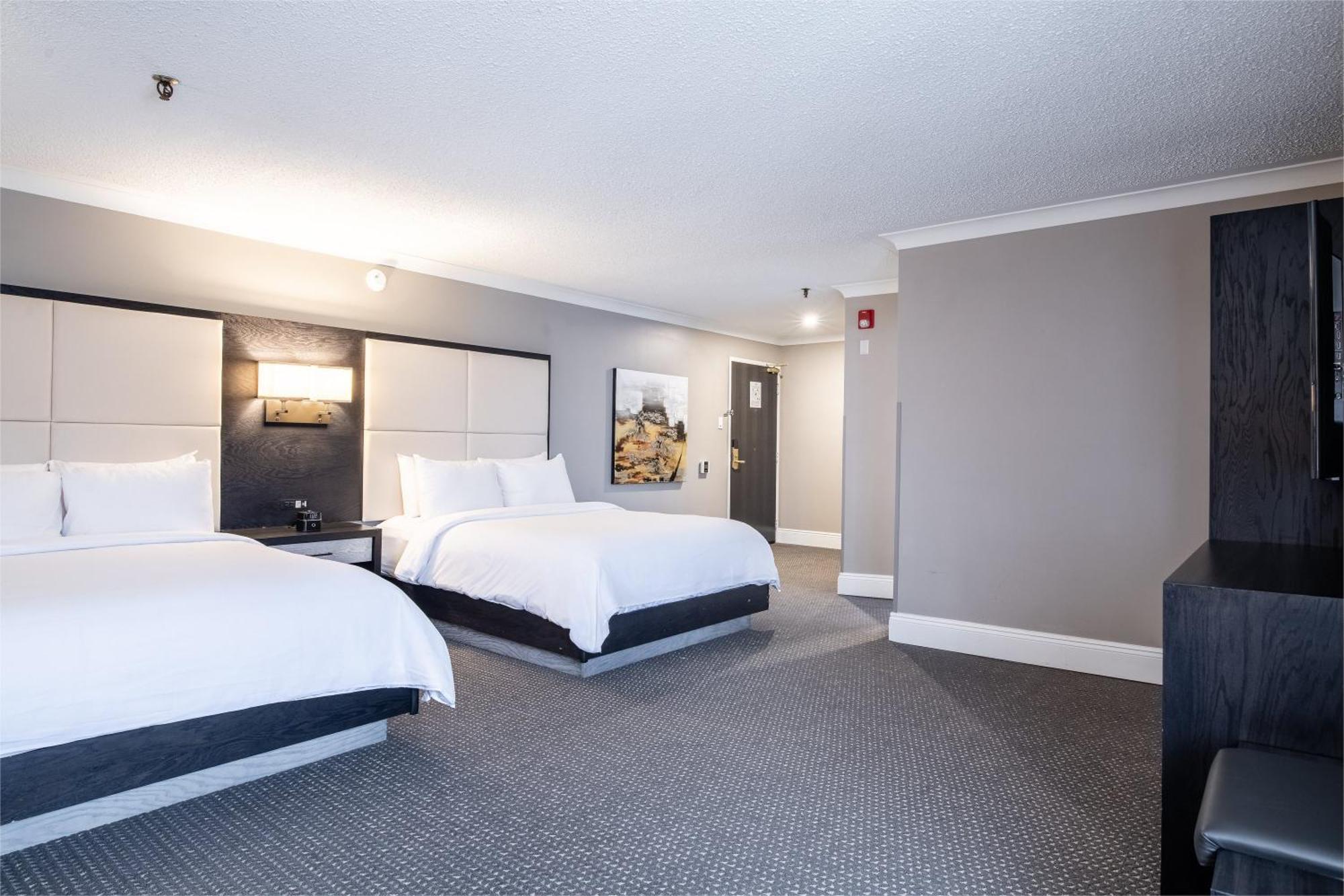 Crowne Plaza Hotel Moncton Downtown By Ihg Exterior photo