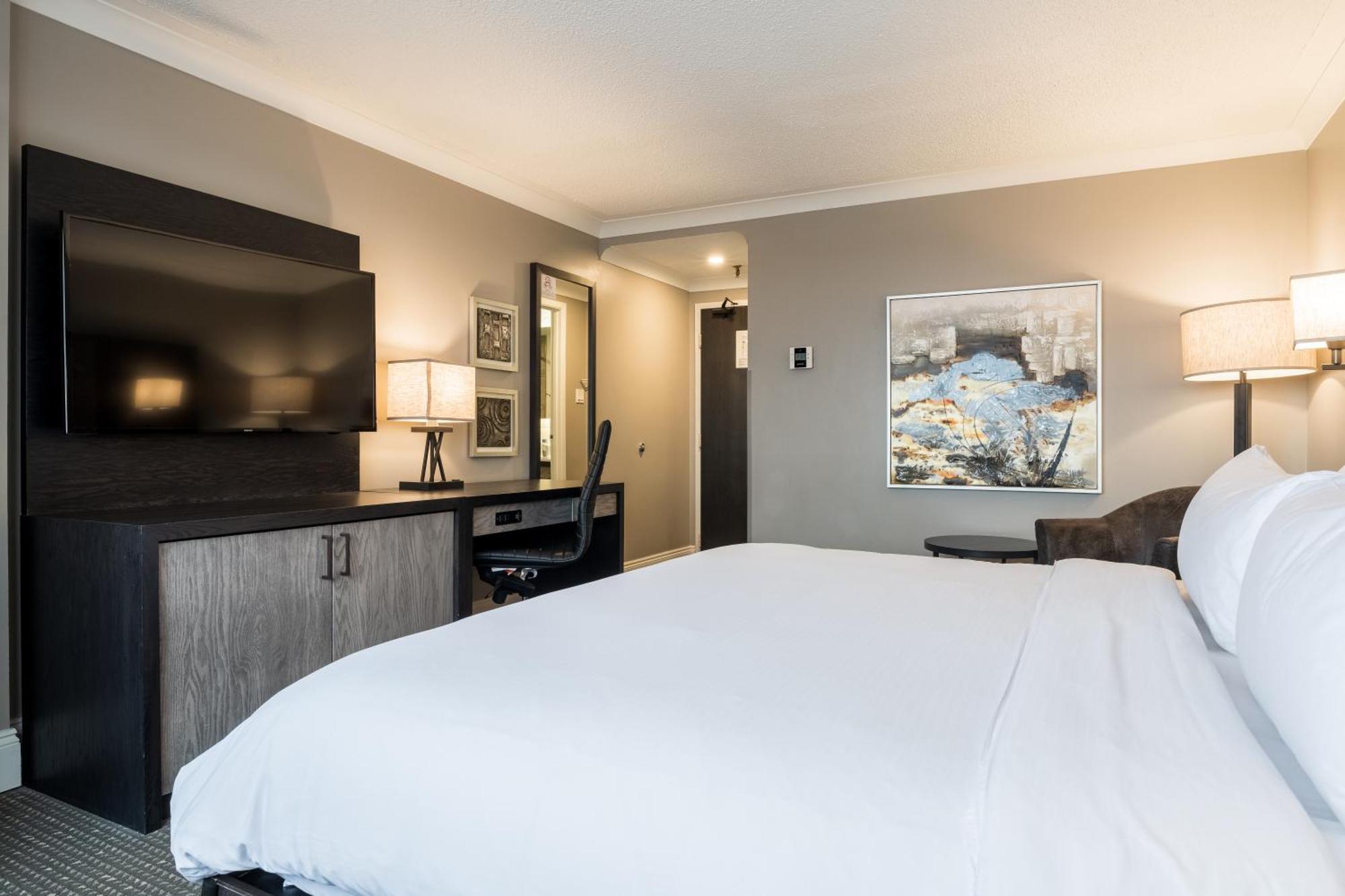 Crowne Plaza Hotel Moncton Downtown By Ihg Exterior photo